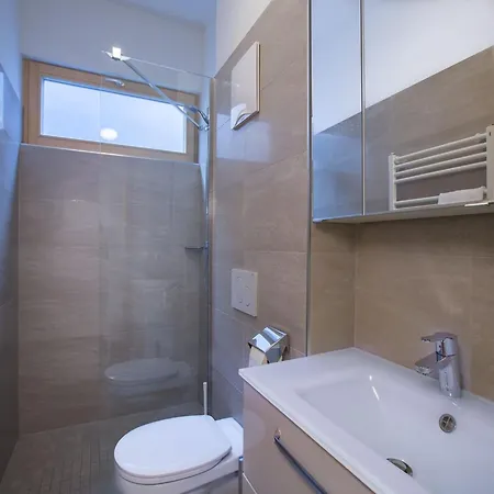 Modern With Balcony And Access To Sauna Apartment *
