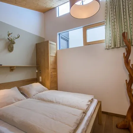 Modern With Balcony And Access To Sauna * Neukirchen am Grossvenediger